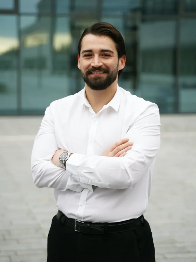 Makerus Consulting Team - Menderez Mazrekaj